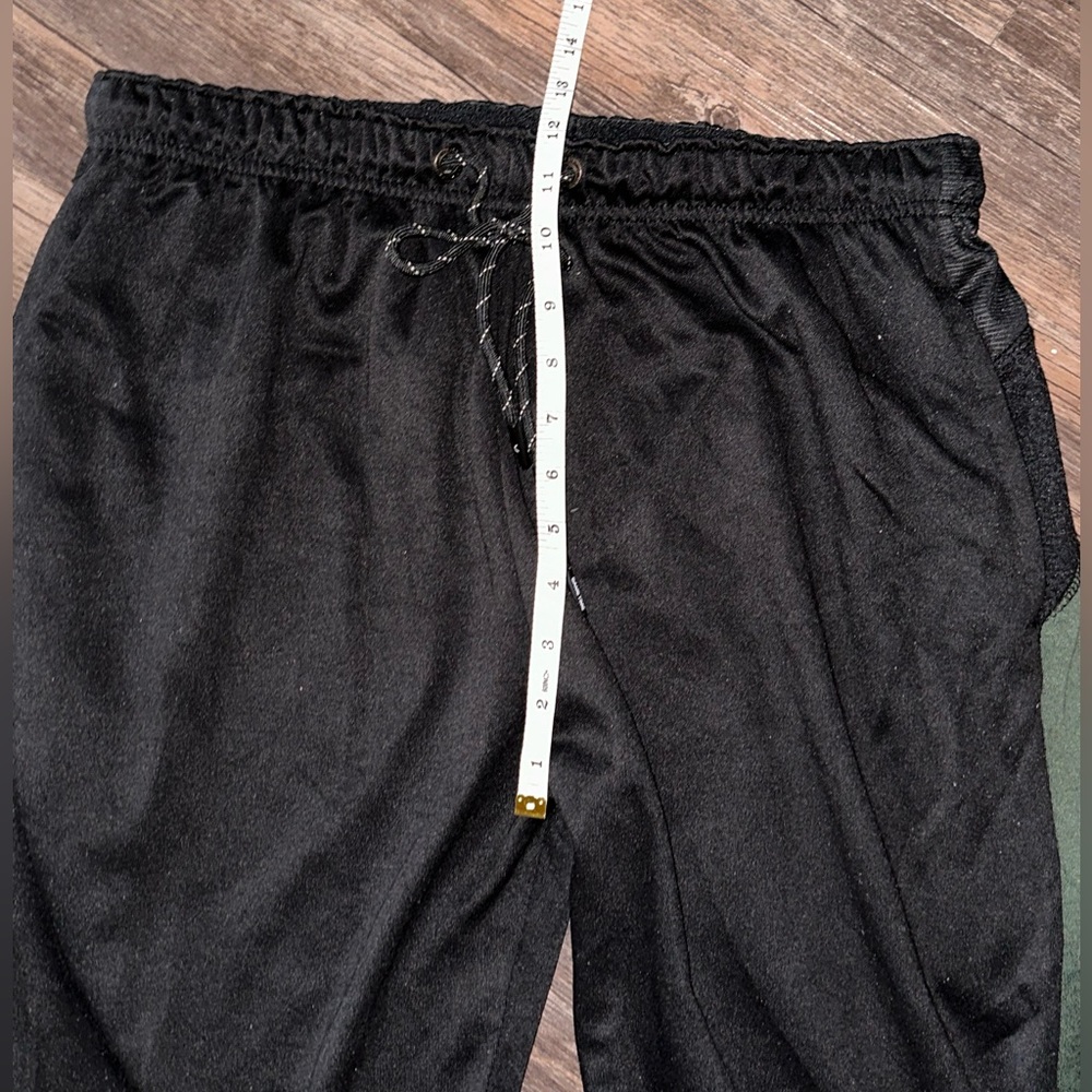 Game Time MENS Black Green Athletic
Joggers size Large - Picture 6 of 10